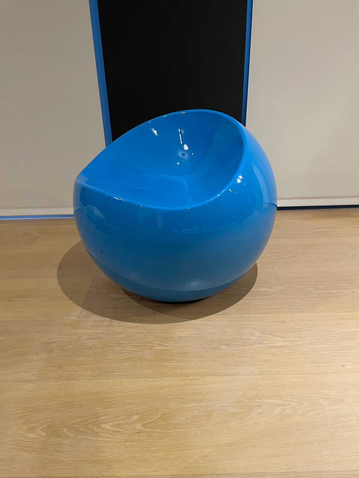 The Original Dupont Finn Stone Ball chair by XL Boom – Eclettico 
